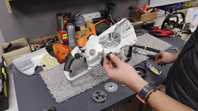 Как установить сцепление и звездочку на бензопилу STIHL 070 смотреть онлайн