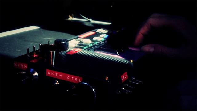 Casio SK-1 "Rainbow Keys" version circuit bent by AlienizeD смотреть онлайн