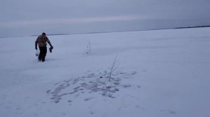 Таёжная рыбалка Ничего себе ЩУКА! По щучьему велению - отдыхаем вместе в ХМАО ва.mp4