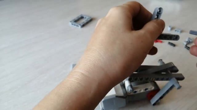 Простой подъемник инструкция сборки  Lego EV3 /  Lifting Things
