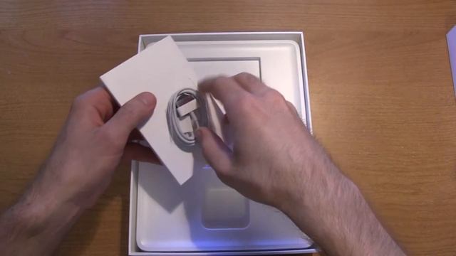 Unboxing: Refurbished iPad (3rd Generation) смотреть онлайн