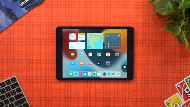 Rs 24,999 ல சிறந்த Tablet?? - iPad 9th Generation Long Term Review after 1 Year & iPad OS 16 Update смотреть онлайн