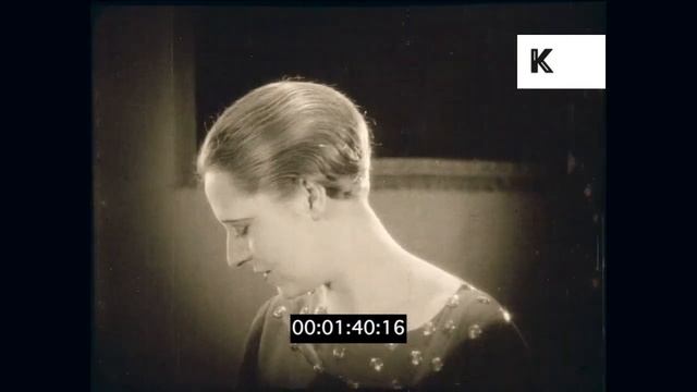 1920s Paris, Women's Short Haircuts, Elegant Roaring Twenties Fashion