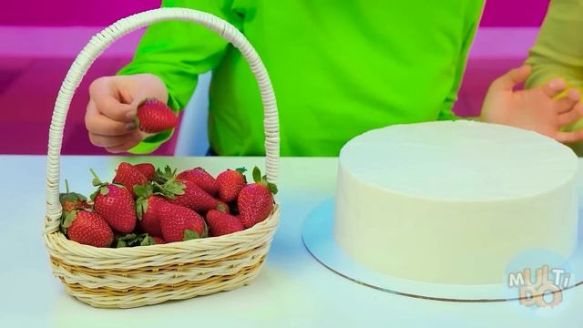 Кто лучше нарисует предмет, получит его | Крутые трюки для рисования от Multi DO Challenge смотреть онлайн