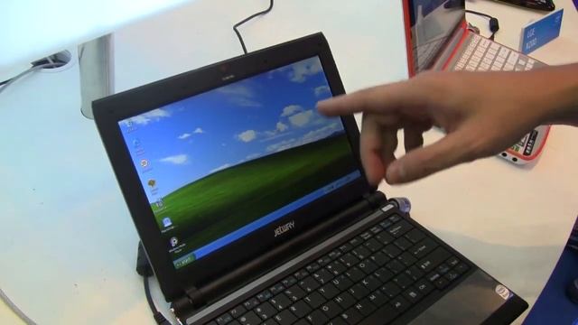 Jetway EM 101 Hands At Computex 2010 смотреть онлайн