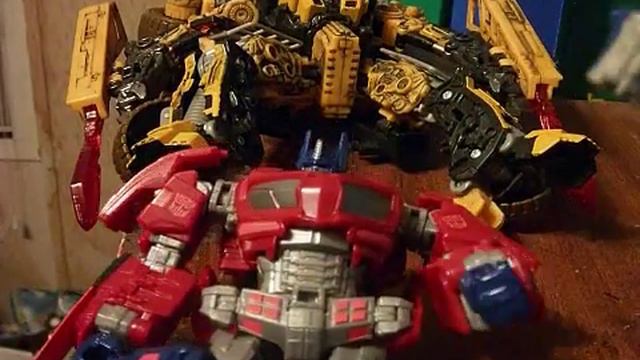 Transformers: Ultimate Sacrifice смотреть онлайн