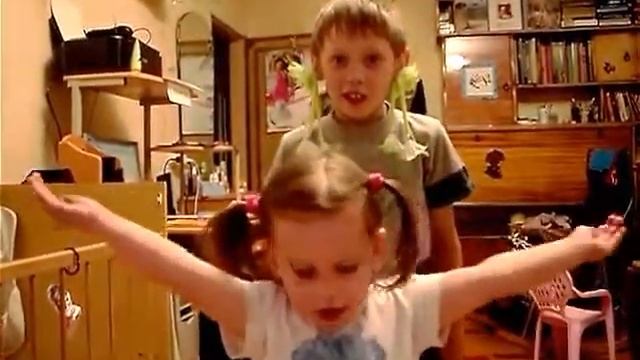 Андрей, Таня Июнь смотреть онлайн