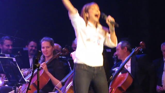 שירי ילדות; עם גיל שוחט,חנה לסלאו,גלית גיאת,חני נחמיאס,טל מוסרי, 052 смотреть онлайн