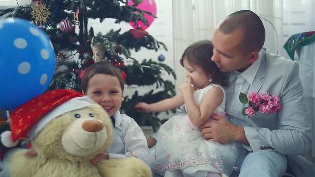 Andrey & Vika with kids смотреть онлайн