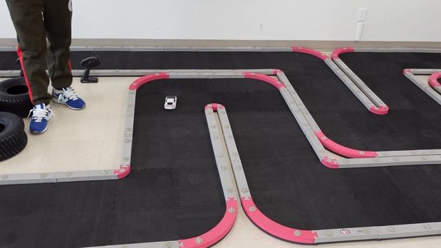 Mini-Z RC Car Racing at LEVEL 454 | Track Tutorial смотреть онлайн