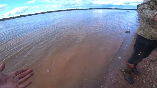 Рыбалка на реке Волга с батей и корешем! Ловим окуней. Готовим чебуреки.Отдыхаем. смотреть онлайн