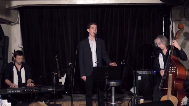 "Звездный кафе-шантан"-4 - Поет Роман Нечеухин - "Le café-chantant de Moscou"-4 смотреть онлайн
