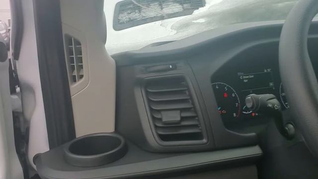 Transit Jump Start Best Way - Battery Under The Seat - Be Careful - Keep Fingers Clear смотреть онлайн