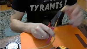 Как привязать латексную трубку к кожетку (самодельная рогатка)