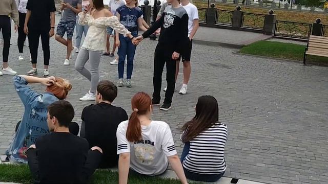 Харьков, сквер Стрелка смотреть онлайн
