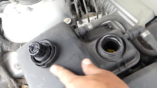 BMW E65 E66 HOW TO ADD COOLANT LOW COOLANT LEVEL