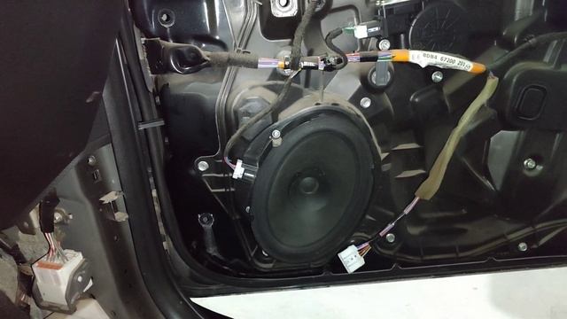 замена штатной акустики Mazda 3 на DL-Audio Piranha 165 смотреть онлайн