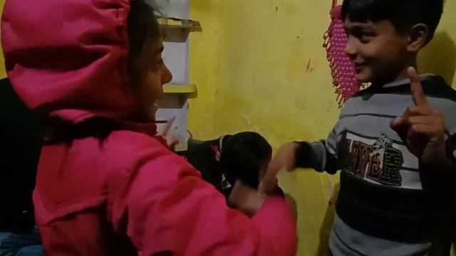 Stone paper scissors game. Children game смотреть онлайн