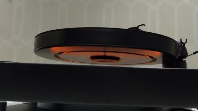 Mag-Lev Audio летающий виниловый проигрыватель смотреть онлайн