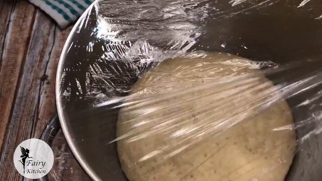 Лодочки булочки с грибами и курицей. Yeast Buns With Meat And Mushrooms. English Subtitles.