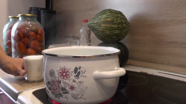 Маринованные помидоры на зиму ну очень вкусные 