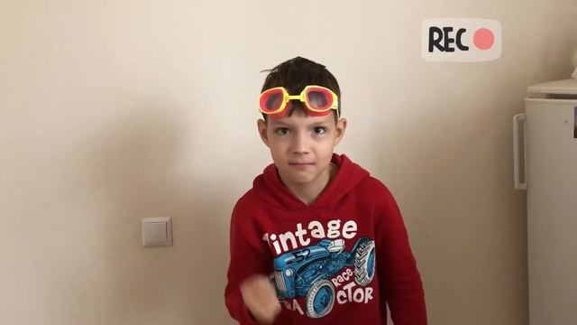 Как очень быстро очистить вишню от косточек ! смотреть онлайн