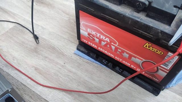 Аккумулятор Katod Extra Start. На морозе сдох. Зарядка акб. смотреть онлайн