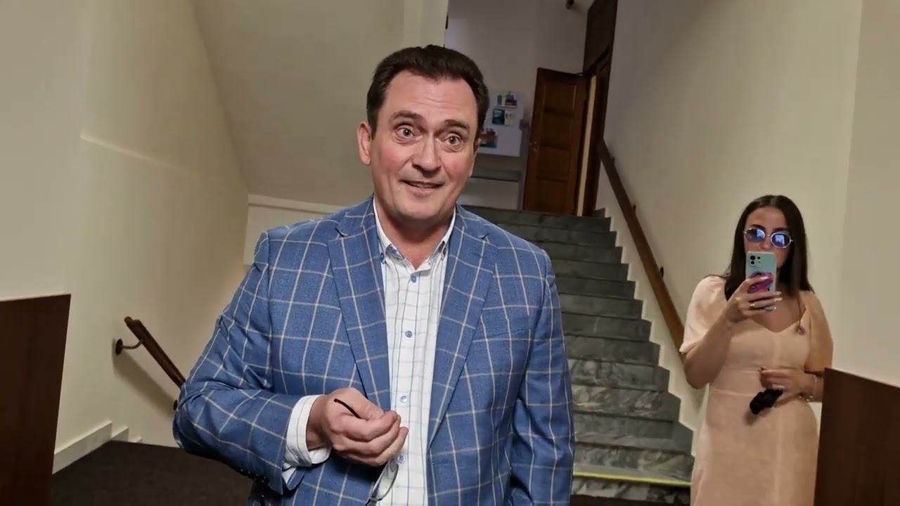 БЕНЕФИС СЕКРЕТУТА ОДА БЕЗГРАМОТНОСТИ ... смотреть онлайн