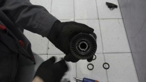 Как снять вентилятор охлаждения и обслужить обводные ролики на двигателях bmw м 50.м 60.м 62..mp4