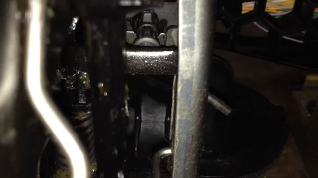 Renault laguna loosing revs when stopping on red lights bellow 900rpm смотреть онлайн