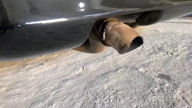Crazy Cold Start E500 V8 M113 Straight Pipe ? смотреть онлайн