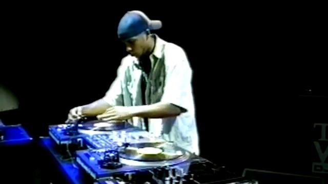 2001 - DJ Yaner (Italy) V Madcut (UK) - DMC Battle For World Supremacy - Round 2 смотреть онлайн