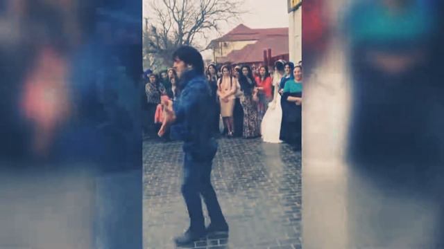 Чеченская лезгинка красавчик зубайра очень хороший лезгинка👈👈 смотреть онлайн