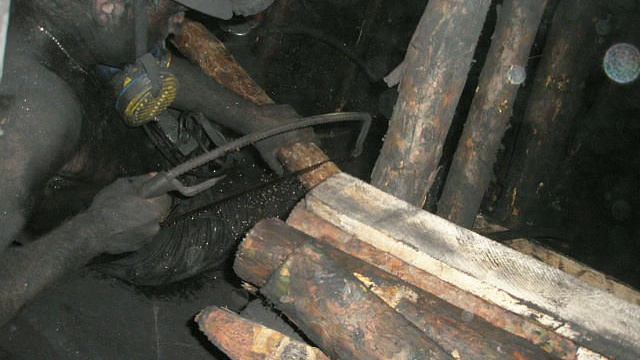 АДСКИЙ ТРУД В ШАХТЕ.ГОРЛОВКА смотреть онлайн