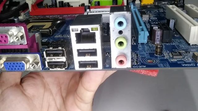 Placa Mãe Gigabyte GA-VM900M - Análise, Especificações e Testes смотреть онлайн