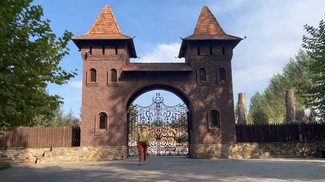 Парк Лога. Приходите в гости к нам. смотреть онлайн