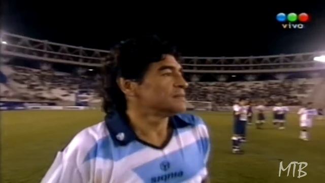 The Day Maradona & Messi Were Teammates ?? смотреть онлайн