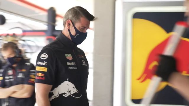 Christian Horner's tour of our new Engineering 'Treehouse' смотреть онлайн