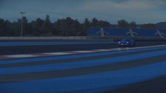 New Porsche 992 GT3 Shark Blue!