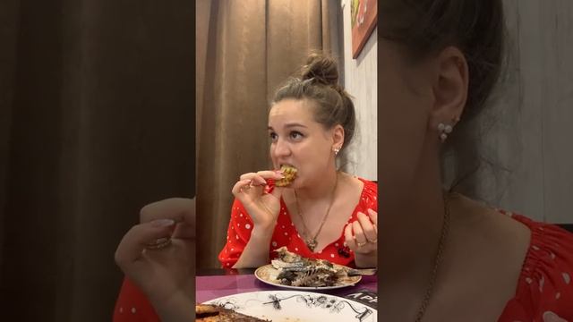 МУКБАНГ ДОРАДО смотреть онлайн