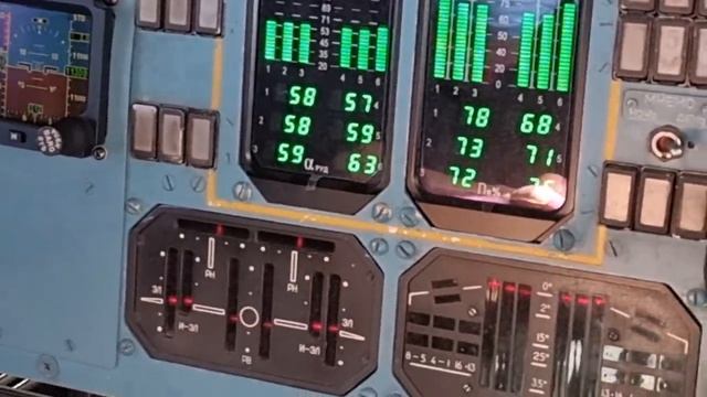 Ан-225 Мрия. Летим домой. Буксировка самолета, как управлять автопилотом, выпускать закрылки и шасс смотреть онлайн