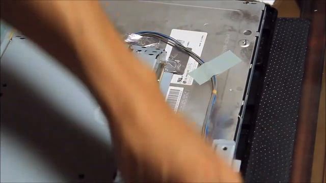 LG Flatron L227WTG Repair Part 09 - Cover closing смотреть онлайн