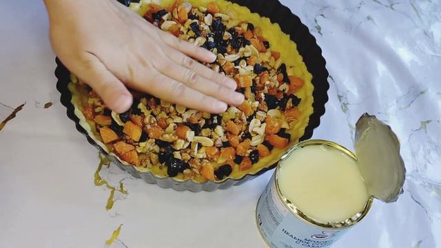 Восточный пирог с сухофрукты и орехами. Шығыс десерті смотреть онлайн