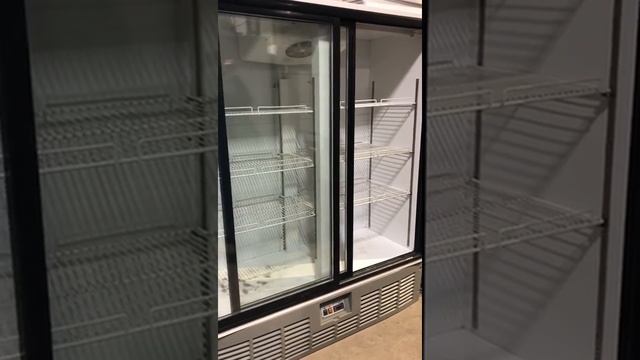 Шкаф холодильный Ариада R1400 VC смотреть онлайн