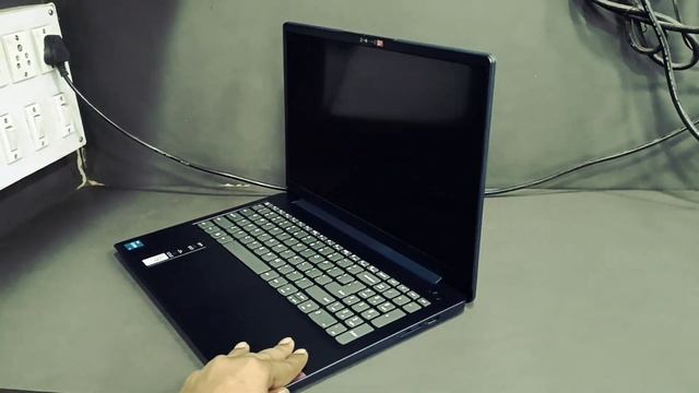 Lenovo IdeaPad Slim 3 Intel Core i3 12th Gen ⚡ Best thin & light laptop ⚡ Unboxing and full Review смотреть онлайн