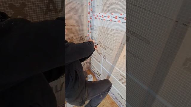 часть первая: подготовка стен перед утеплением эковатой #каркасноестроительство #каркасныйдом #крым смотреть онлайн