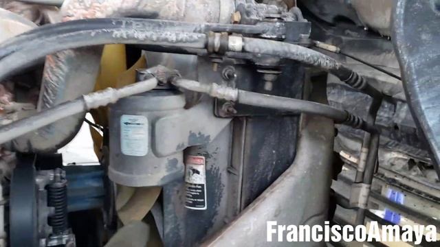 Freightliner cascadia DD15 massive coolant leak engine overheating смотреть онлайн