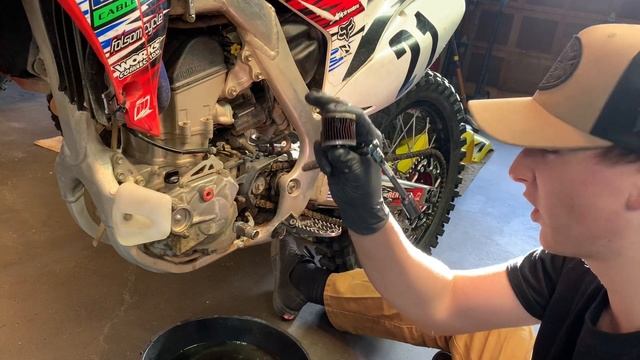 2014 CRF250R OIL & TRANSMISSION FLUID CHANGE смотреть онлайн