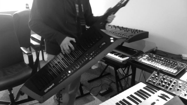 Roland AX-Edge Custom Patches 17-21 смотреть онлайн