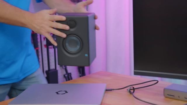 The ULTIMATE framework Desk Setup, Feat. Anker Apex Thunderbolt 4 Docking Station. смотреть онлайн